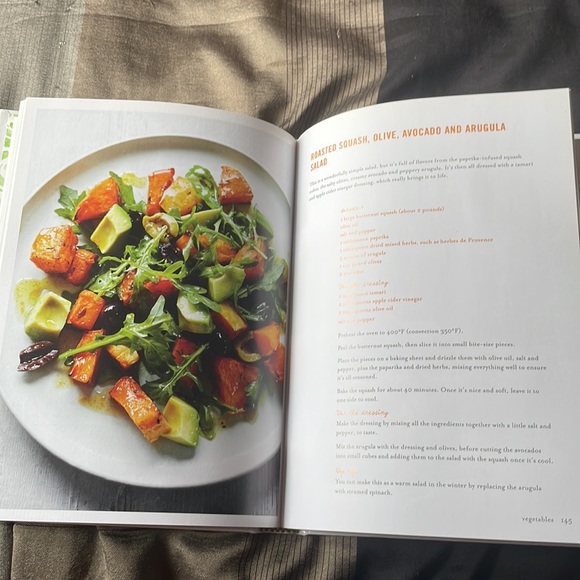 Deliciously Ella by Ella Woodward cookbook - Picture 3 of 3